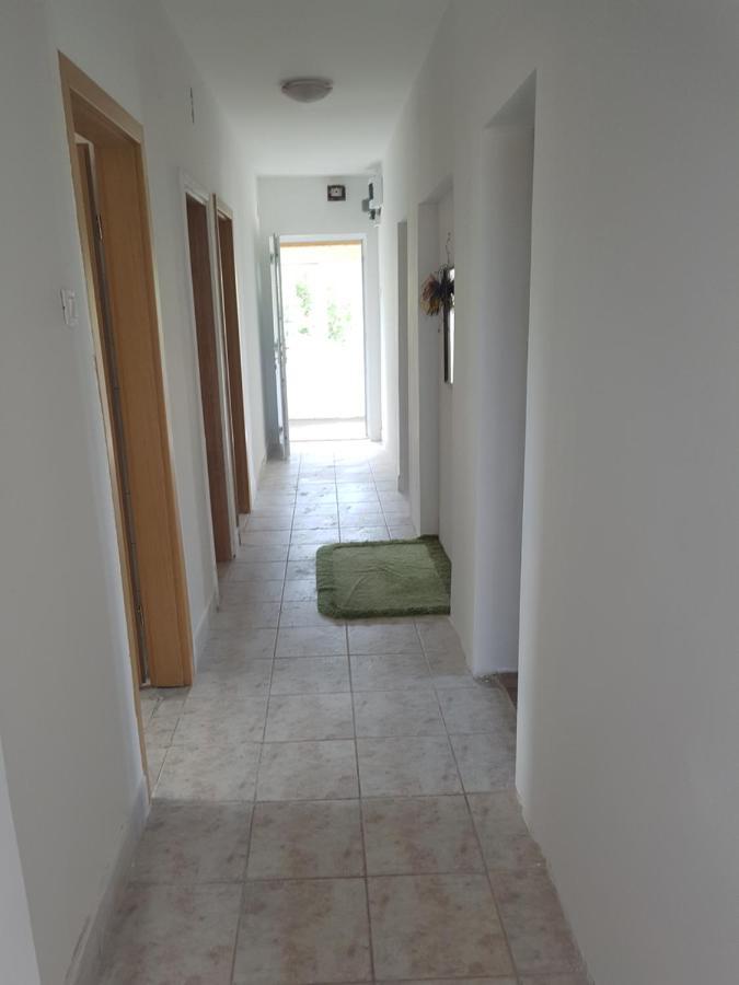 Apartman Meg Malinska Exterior foto